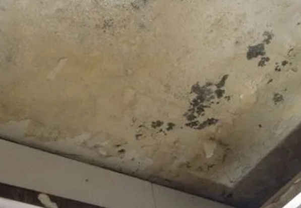 北碚阳台漏水维修公司分享下北碚卫生间渗水维修需要注意哪些问题。